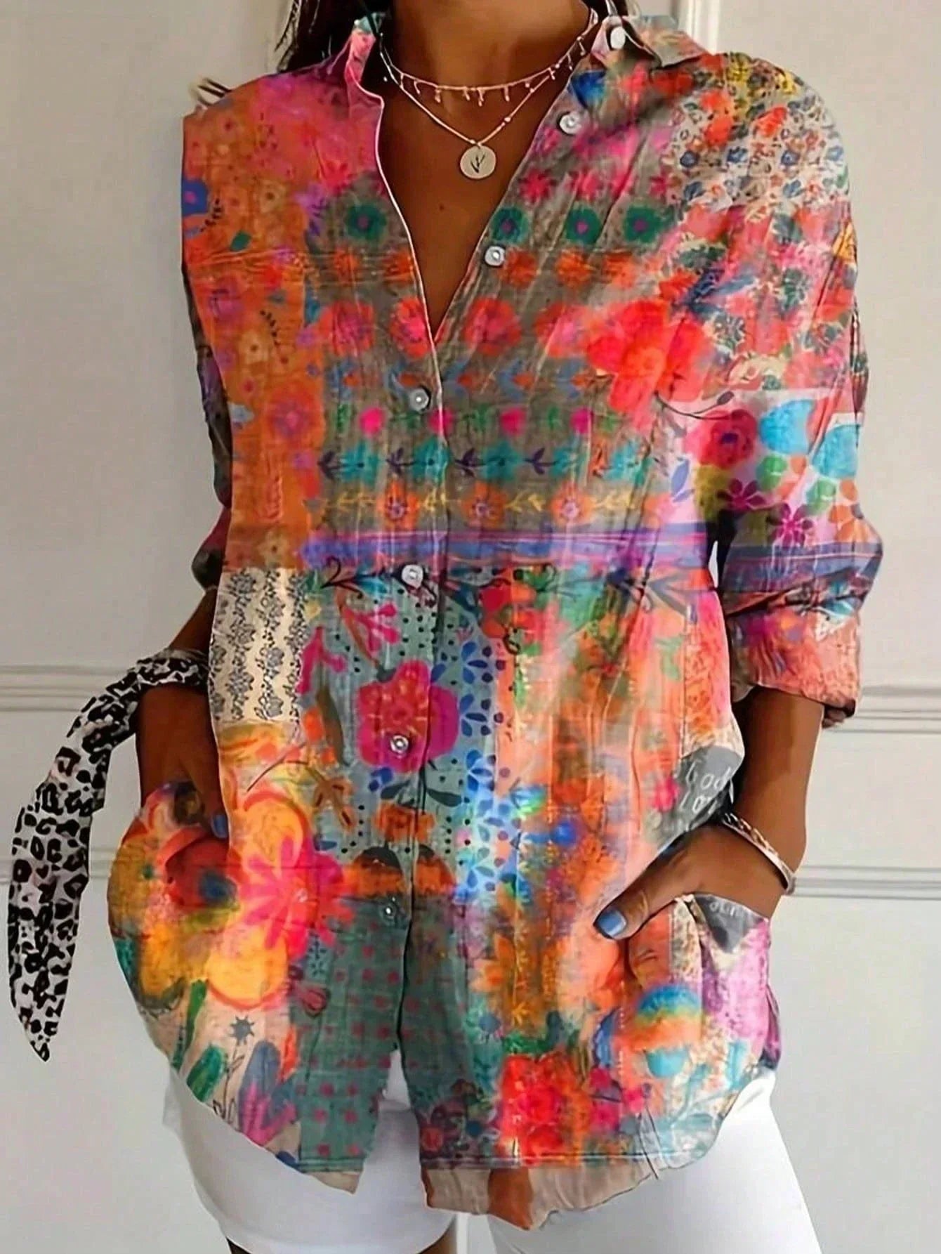 Van Meren Mode | Kleurrijke blouse met speelse print