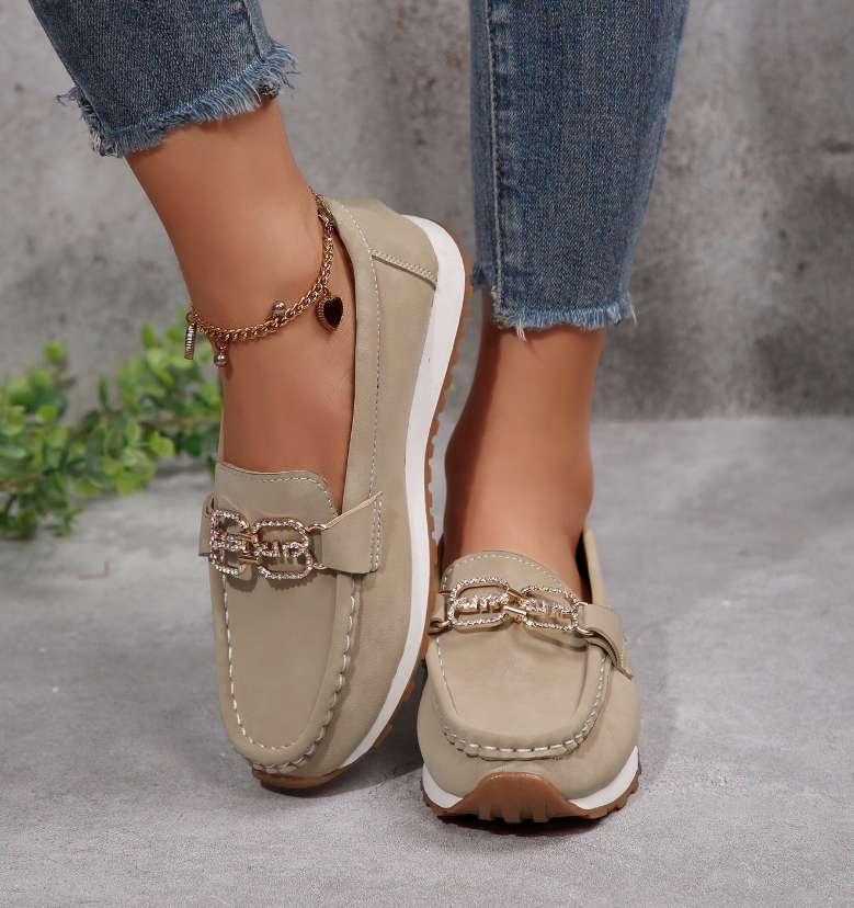 Emma - Loafers met Diamant Gesp