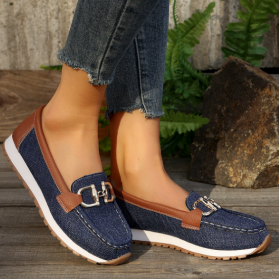 Esme - Platte Loafers met Gesp