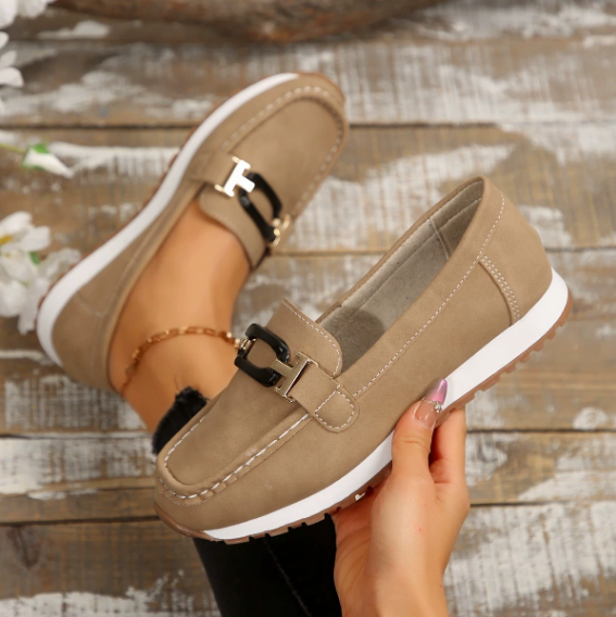 Emily - Loafers met Kettinggesp