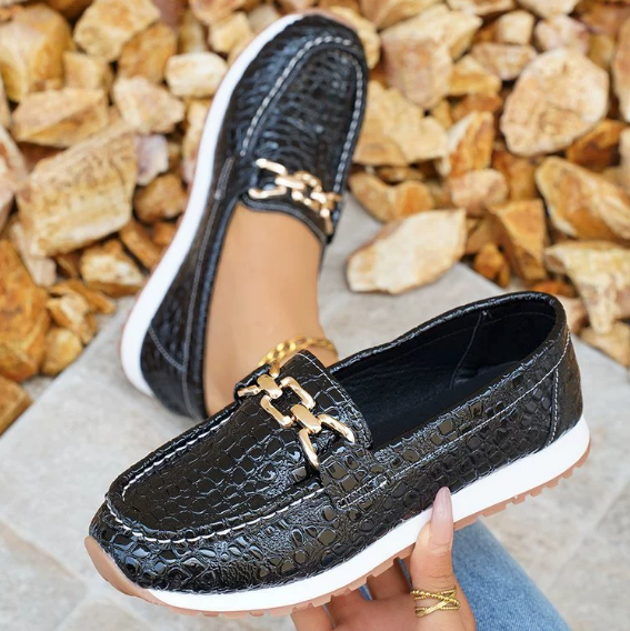 Emmy - Loafers met Crocoprint en Gesp