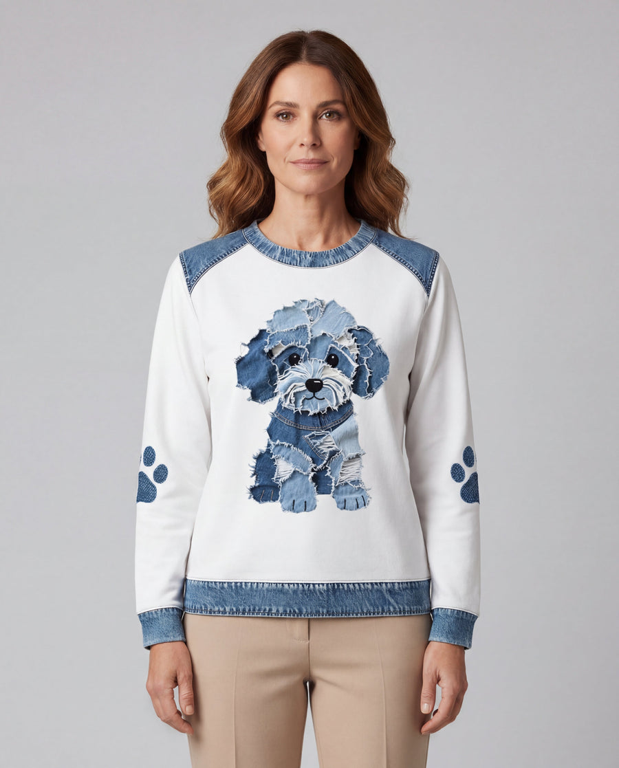 Schattige hond met patchwork denim
